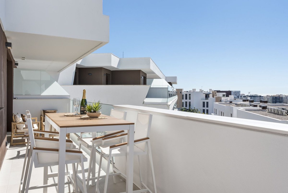 2 Bed Ground Floor Apartment in Estepona