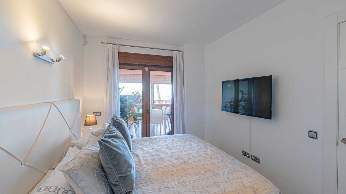 2 Bed Middle Floor Apartment in Benalmadena