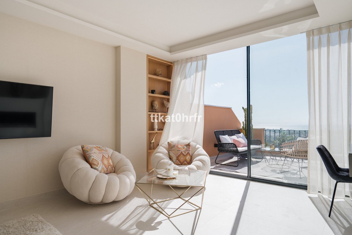 3 Bed Penthouse Duplex in Nueva Andalucía
