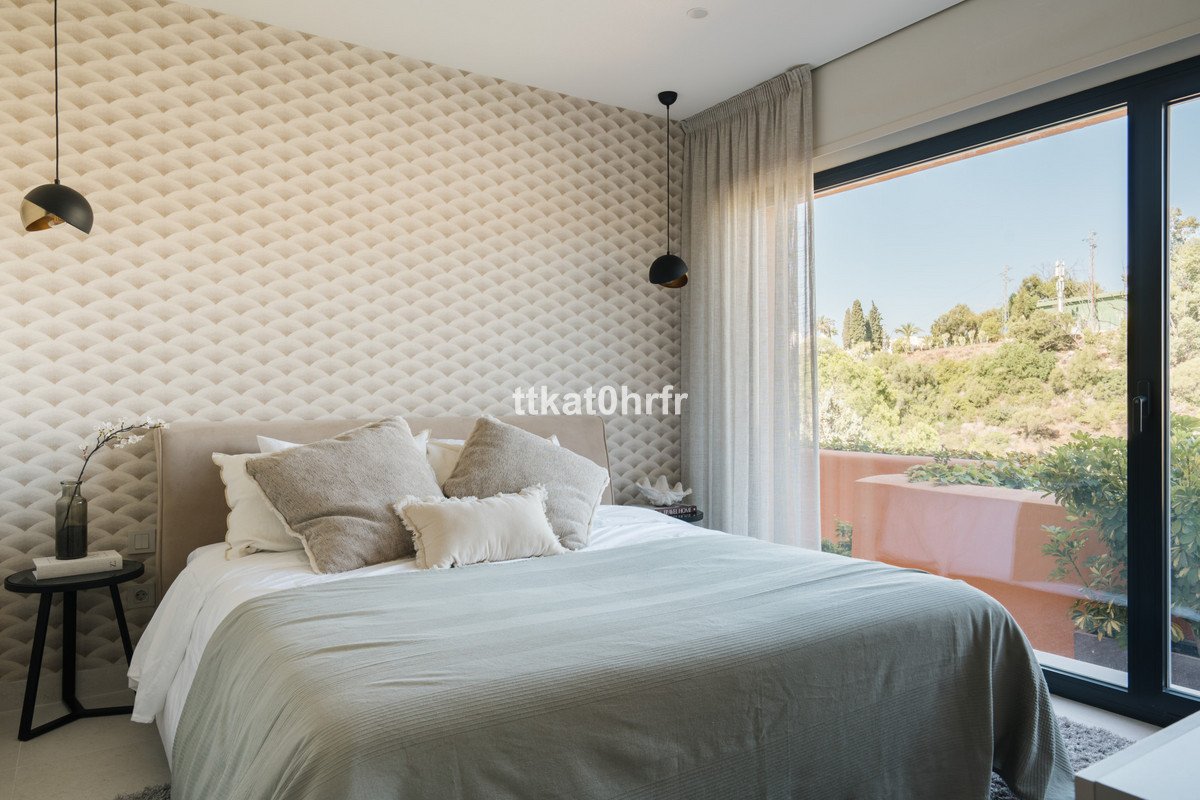 3 Bed Penthouse Duplex in Nueva Andalucía
