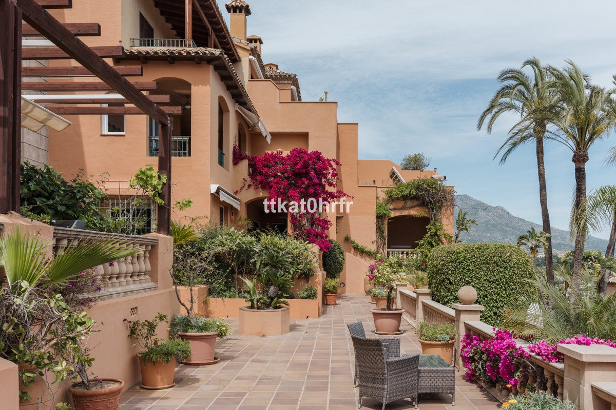3 Bed Penthouse Duplex in Nueva Andalucía