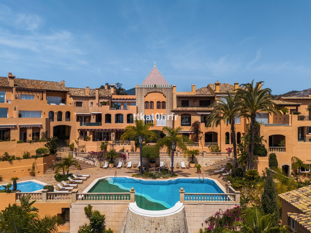 3 Bed Penthouse Duplex in Nueva Andalucía