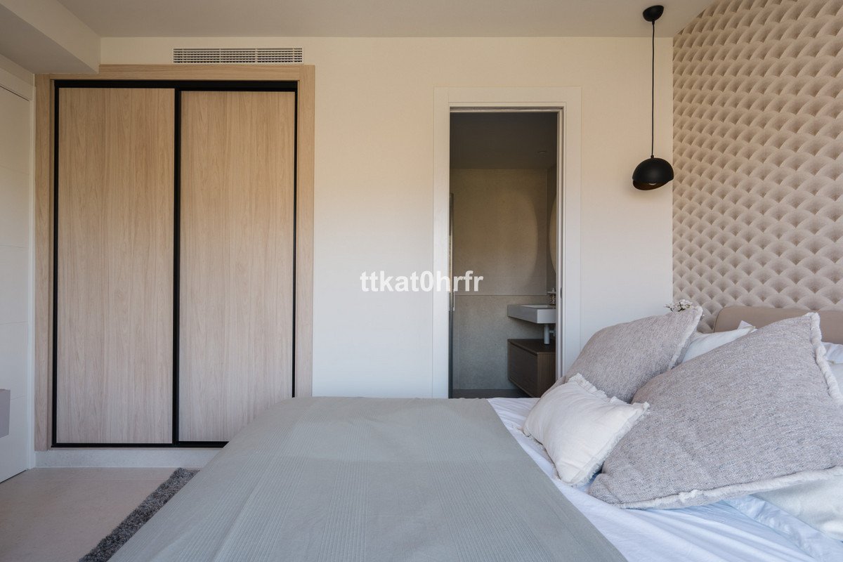 3 Bed Penthouse Duplex in Nueva Andalucía