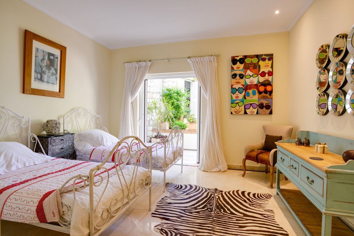 5 Bed Detached Villa in Benahavís