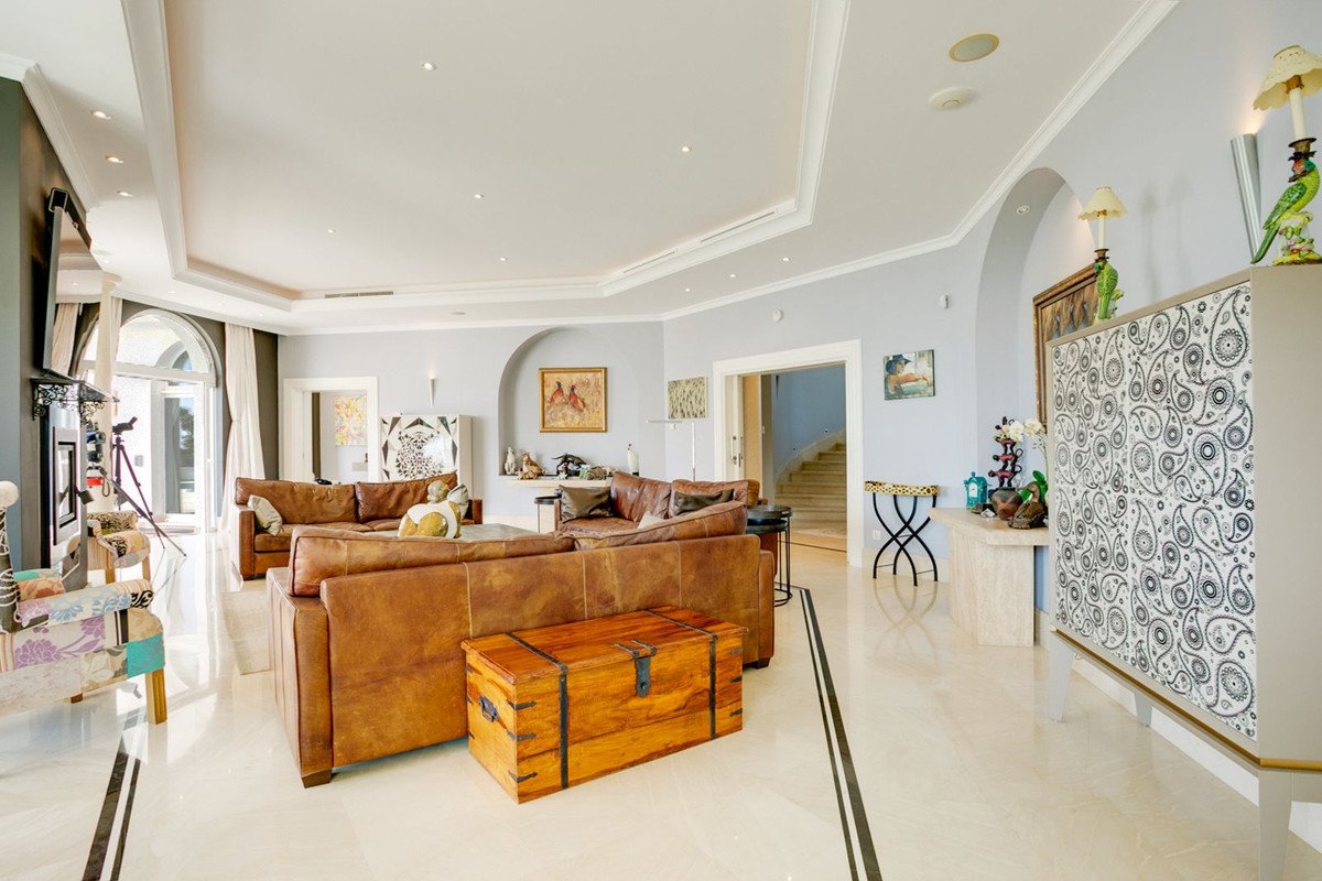 5 Bed Detached Villa in Benahavís