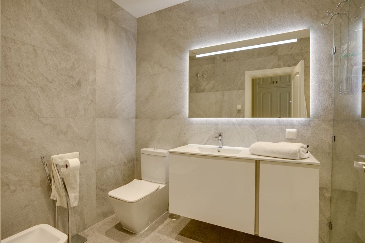 5 Bed Detached Villa in Benahavís