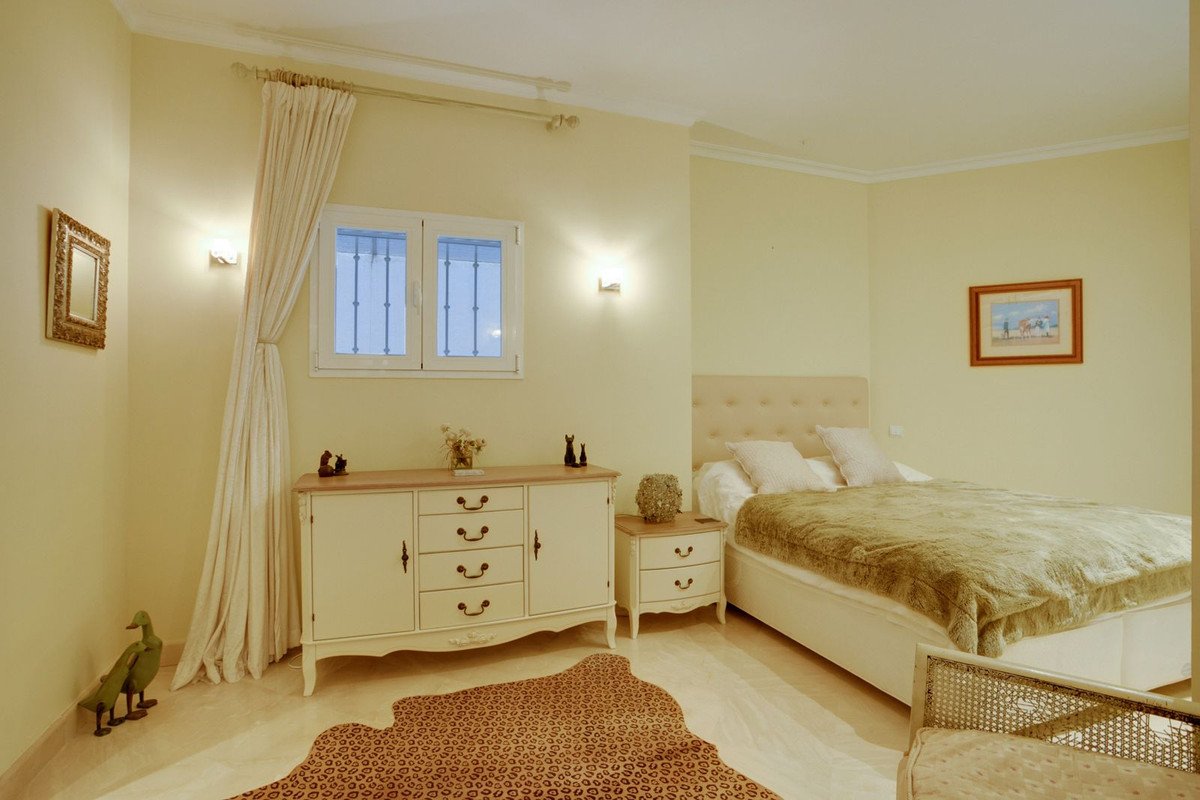 5 Bed Detached Villa in Benahavís