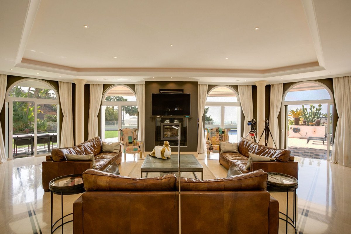 5 Bed Detached Villa in Benahavís