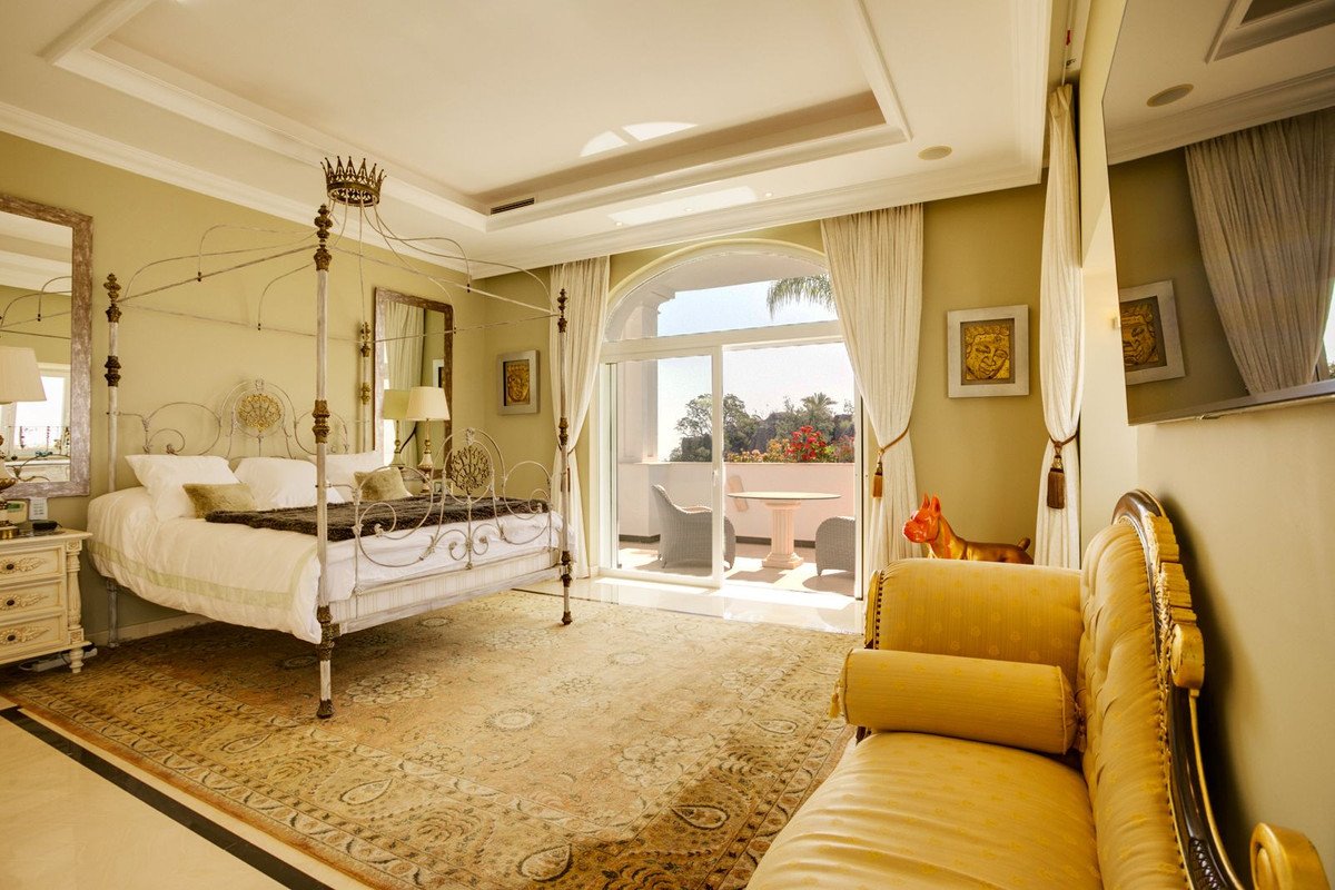 5 Bed Detached Villa in Benahavís
