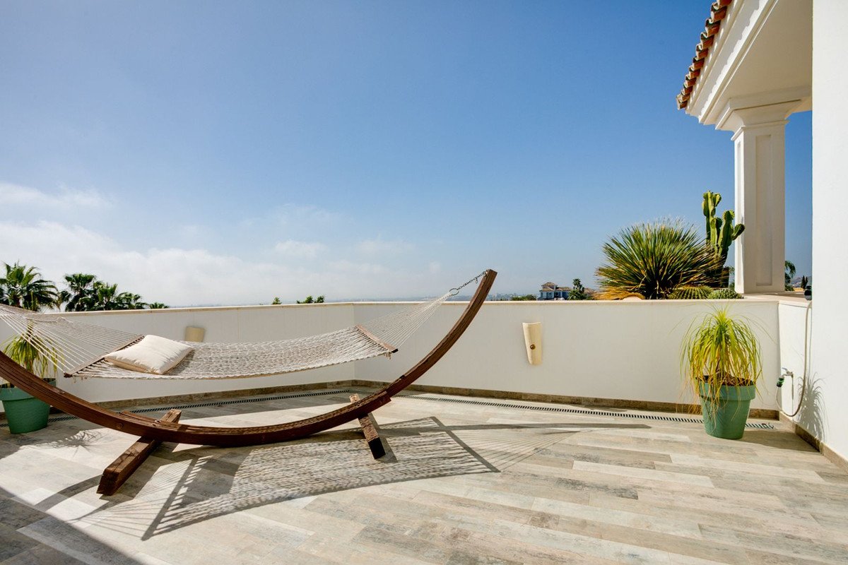 5 Bed Detached Villa in Benahavís