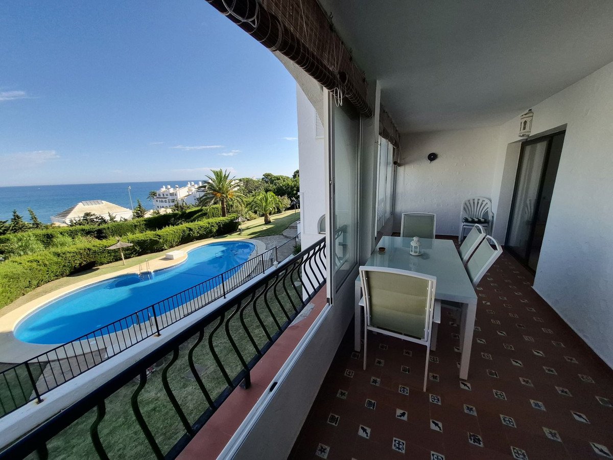 2 Bed Middle Floor Apartment in Torrenueva