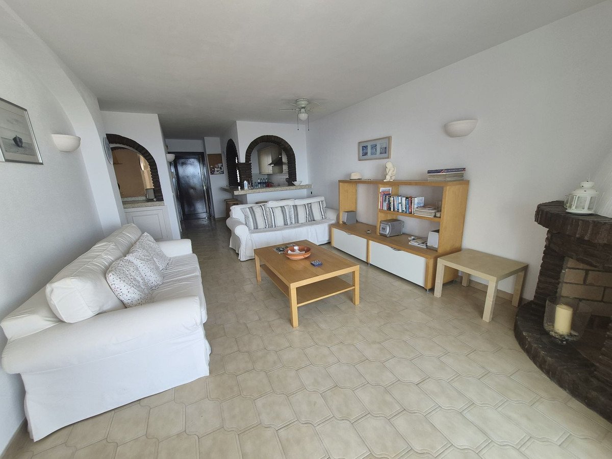 2 Bed Middle Floor Apartment in Torrenueva