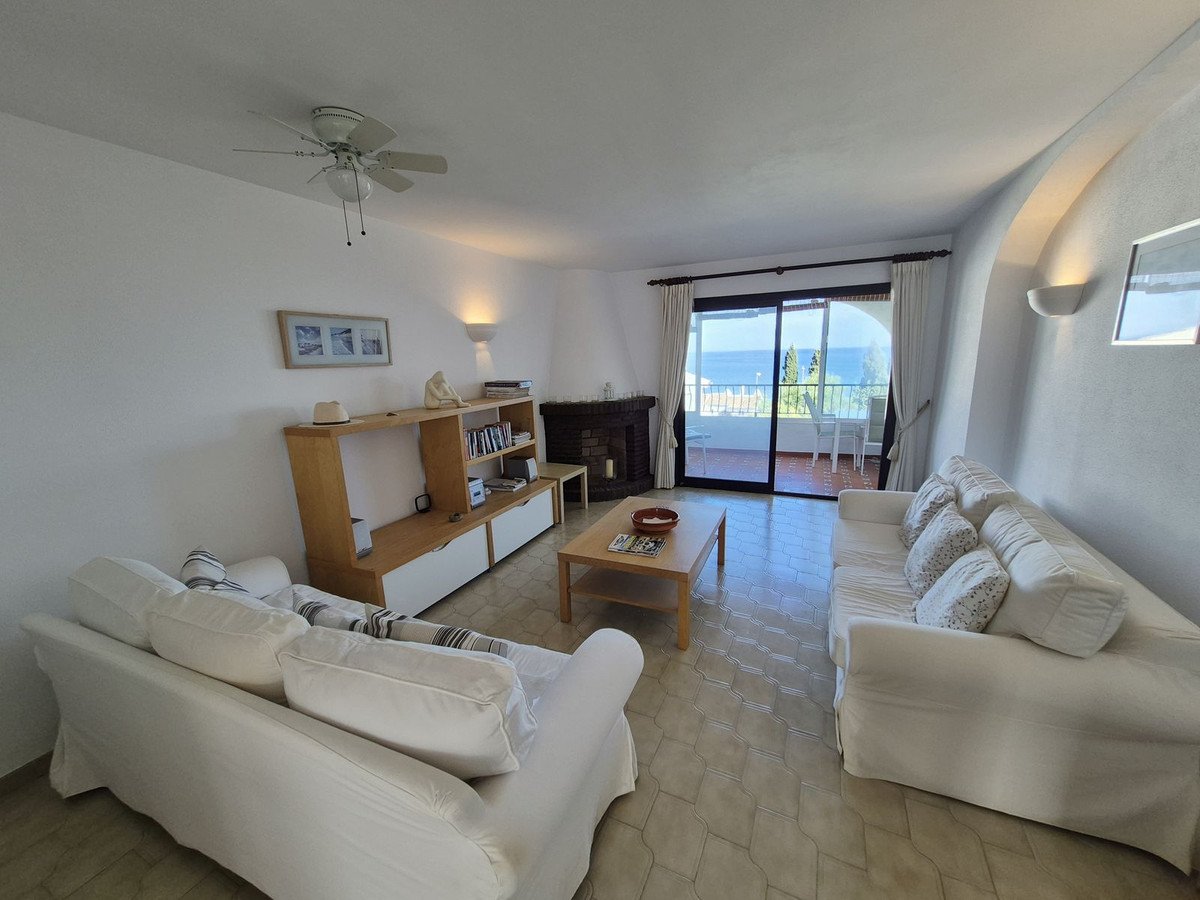 2 Bed Middle Floor Apartment in Torrenueva