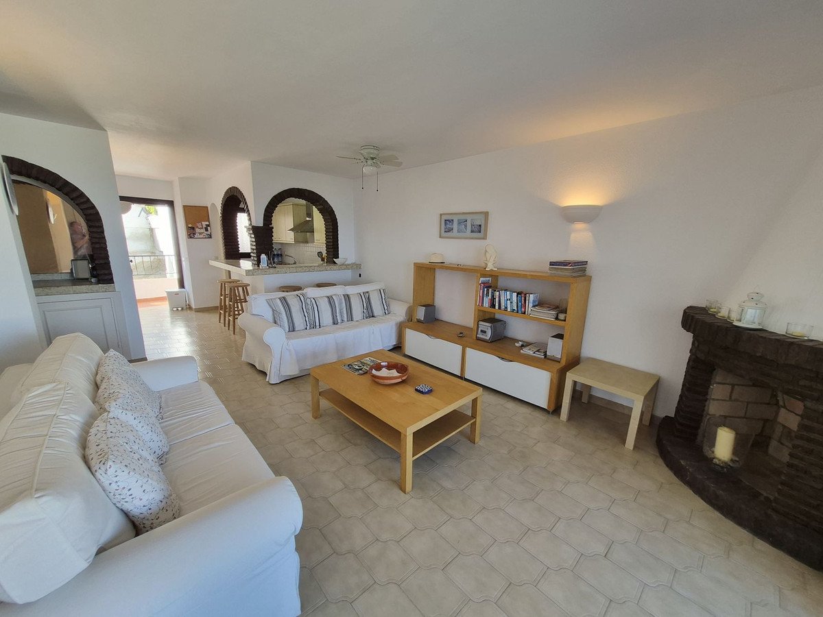 2 Bed Middle Floor Apartment in Torrenueva