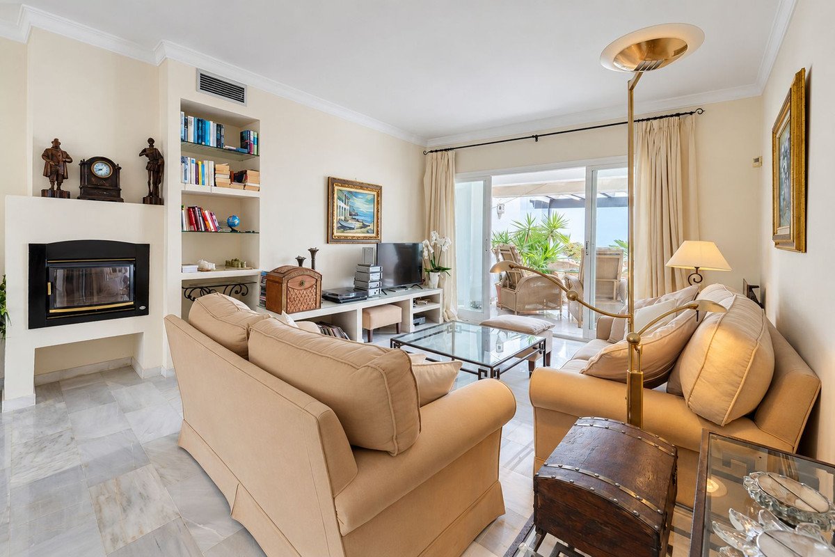 2 Bed Penthouse in La Mairena