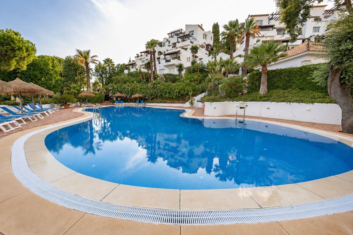 2 Bed Penthouse in La Mairena