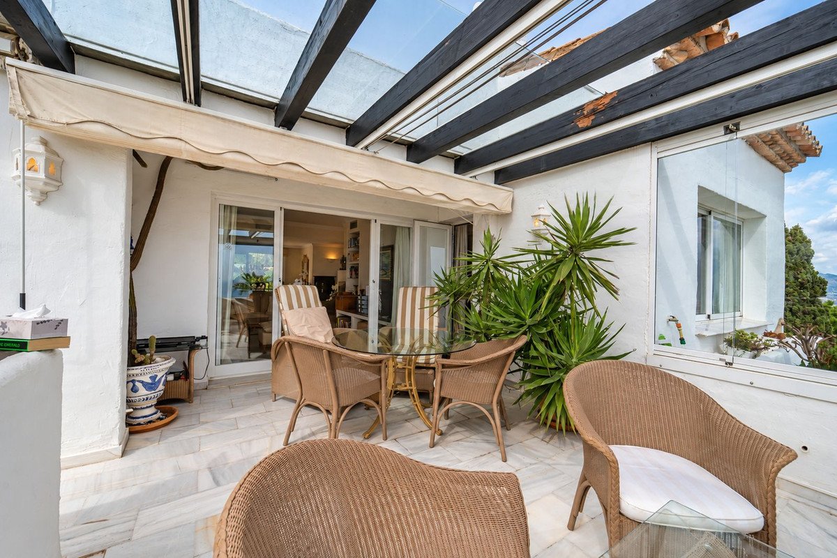 2 Bed Penthouse in La Mairena