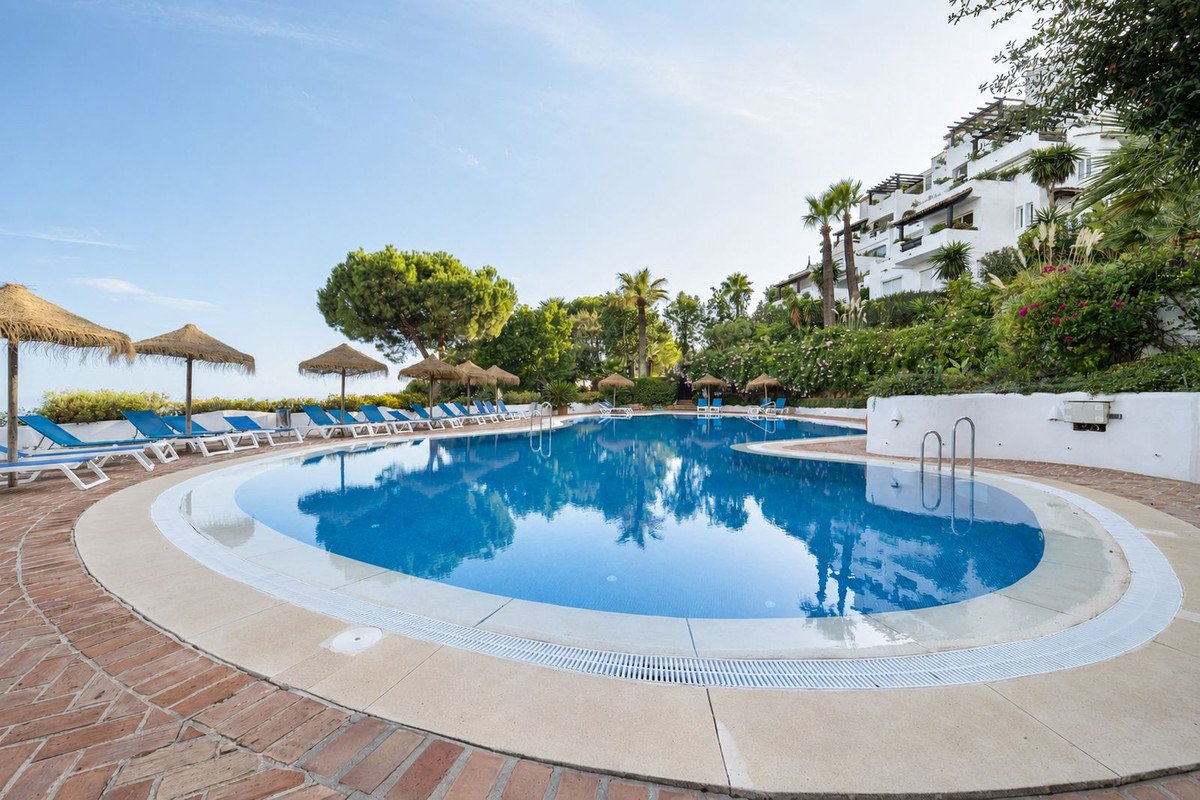 2 Bed Penthouse in La Mairena