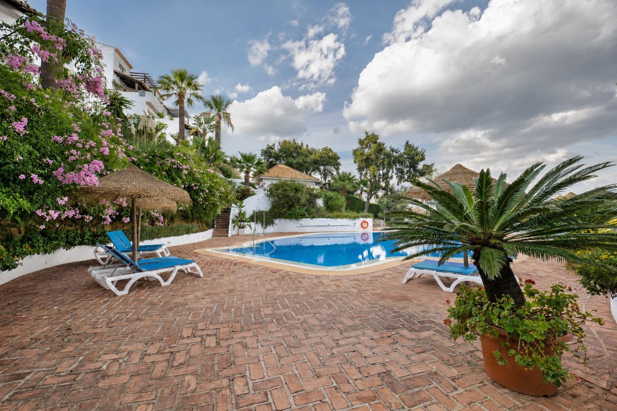 2 Bed Penthouse in La Mairena