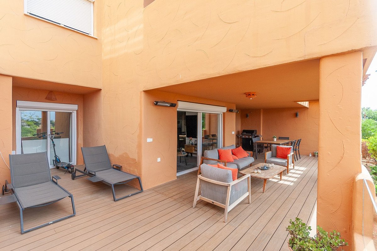 3 Bed Ground Floor Apartment in Elviria