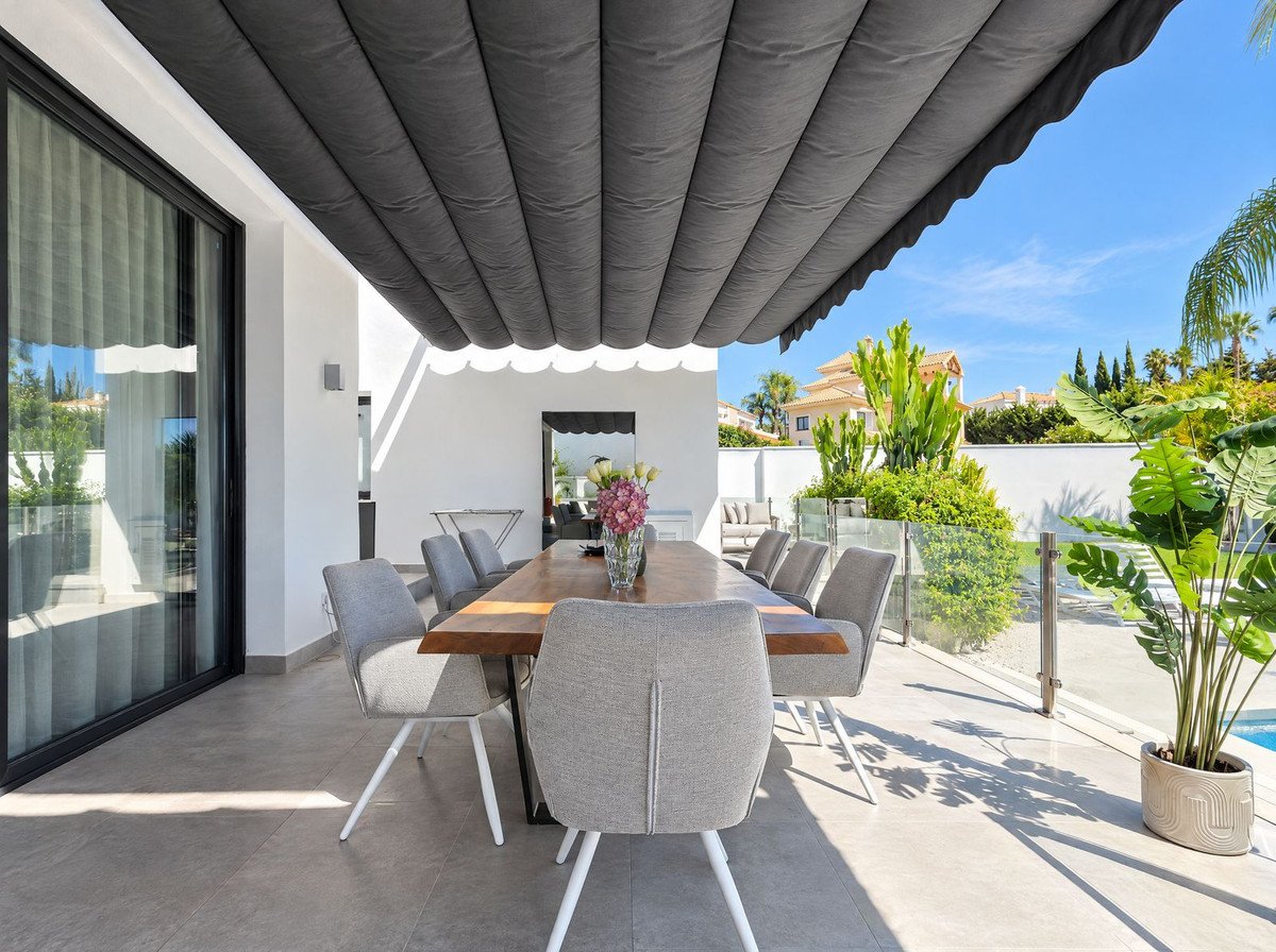 4 Bed Detached Villa in Nueva Andalucía