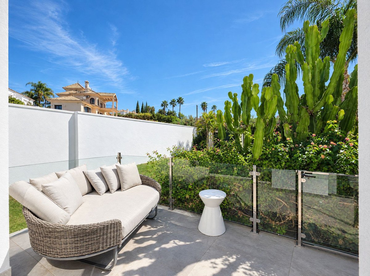 4 Bed Detached Villa in Nueva Andalucía