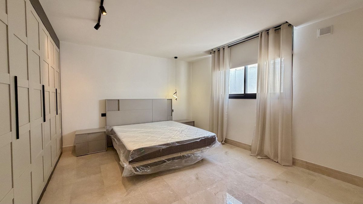 5 Bed Detached Villa in Nueva Andalucía