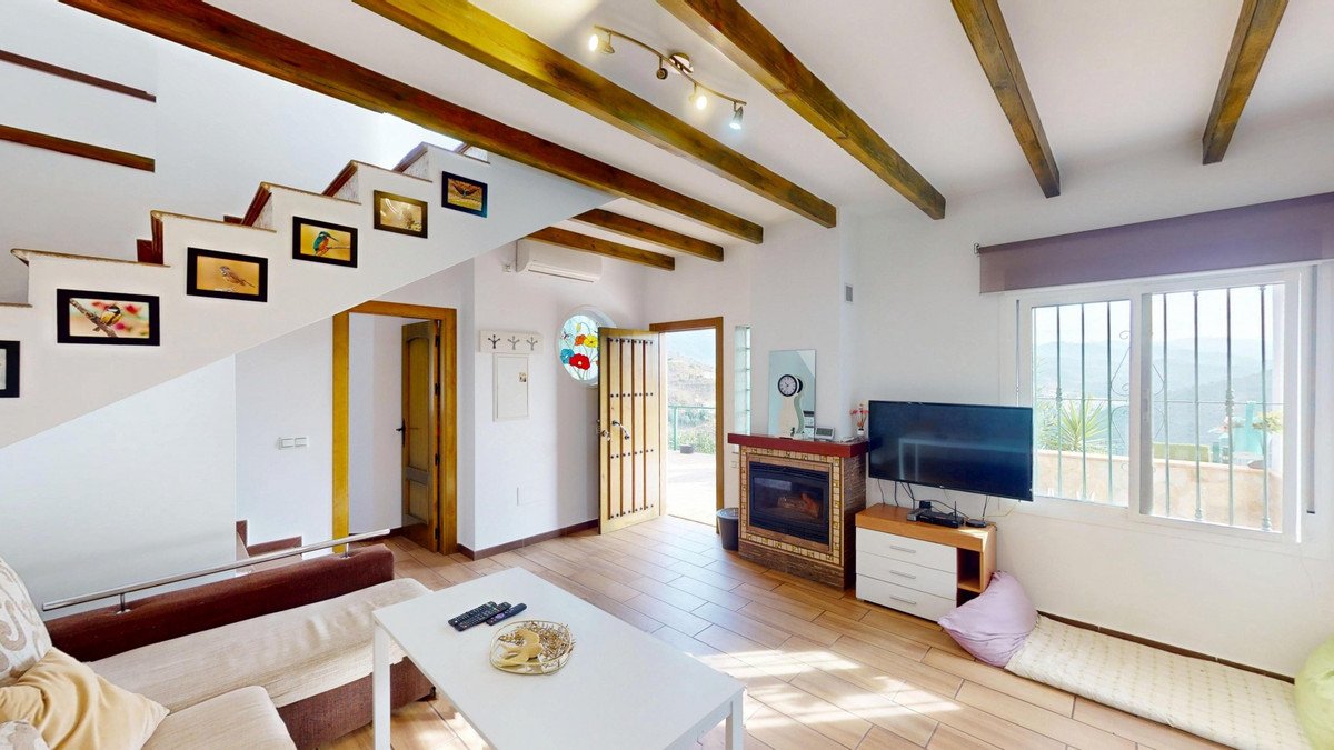 3 Bed Detached Villa in Arenas