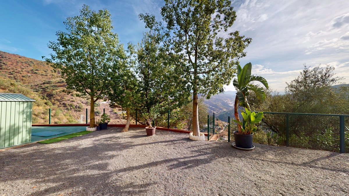 3 Bed Detached Villa in Arenas