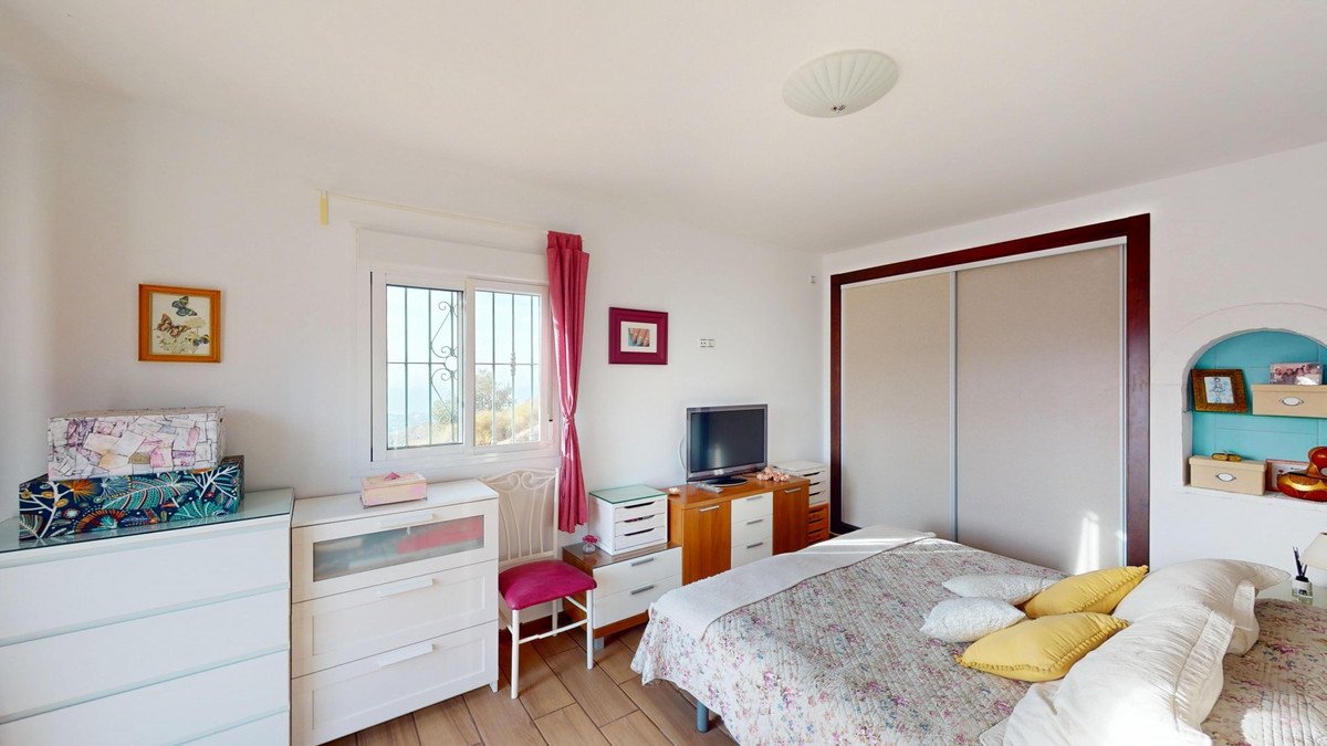 3 Bed Detached Villa in Arenas