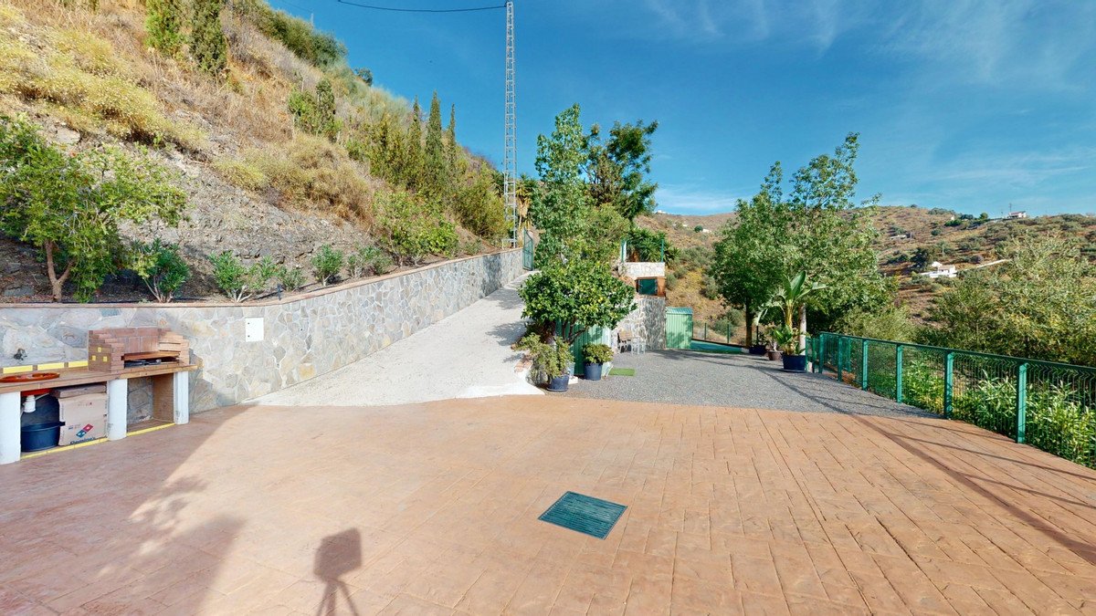3 Bed Detached Villa in Arenas