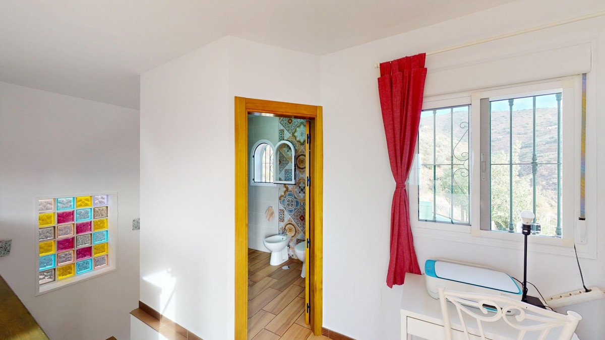 3 Bed Detached Villa in Arenas