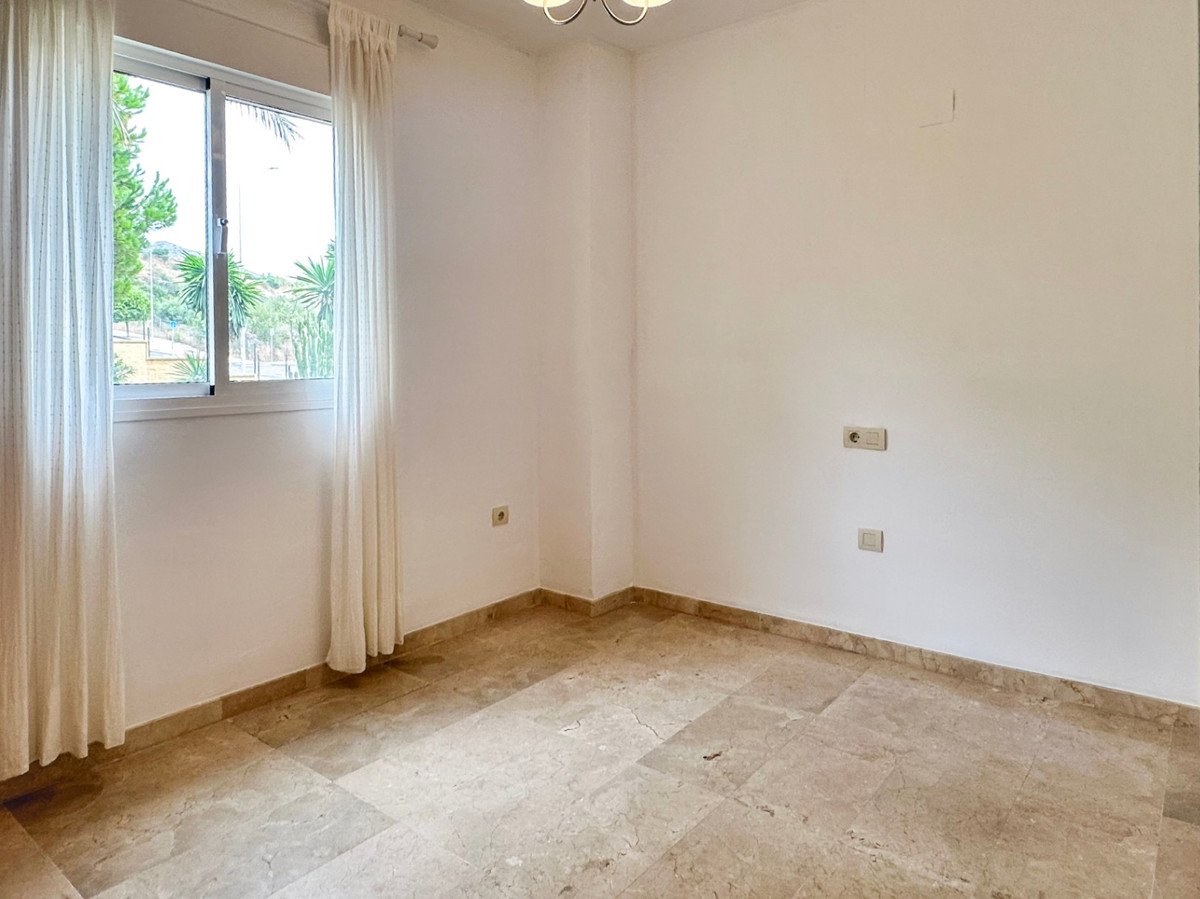 3 Bed Middle Floor Apartment in Torremolinos