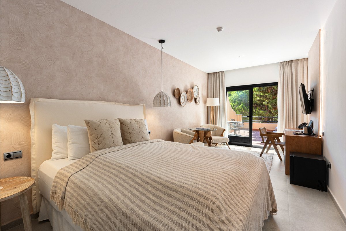 9 Bed Hotel in La Alcaidesa