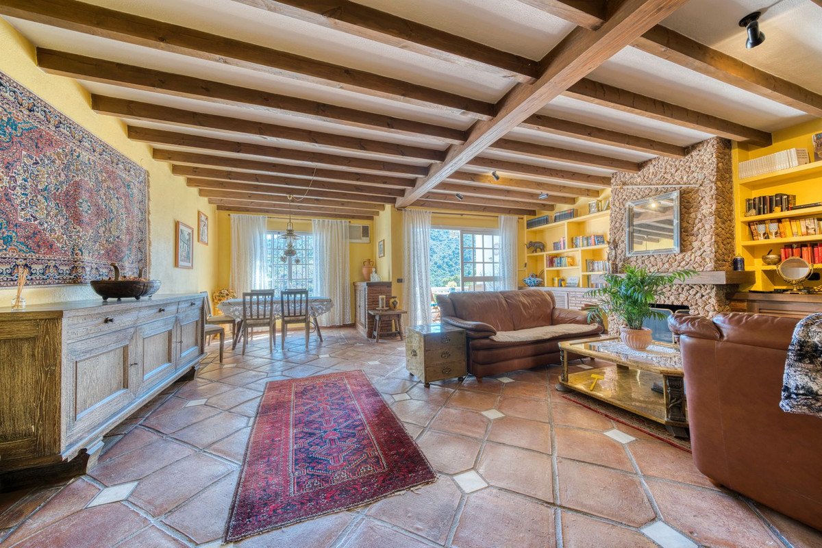 3 Bed Townhouse in Benahavís