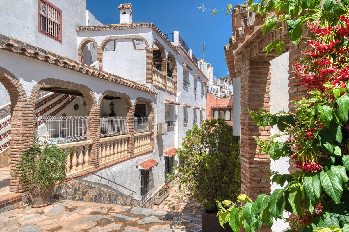 3 Bed Townhouse in Benahavís