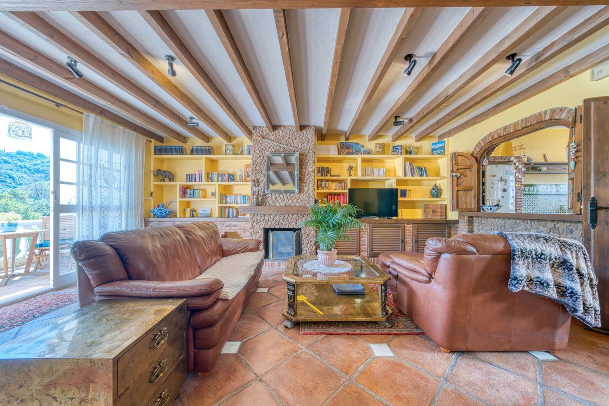 3 Bed Townhouse in Benahavís