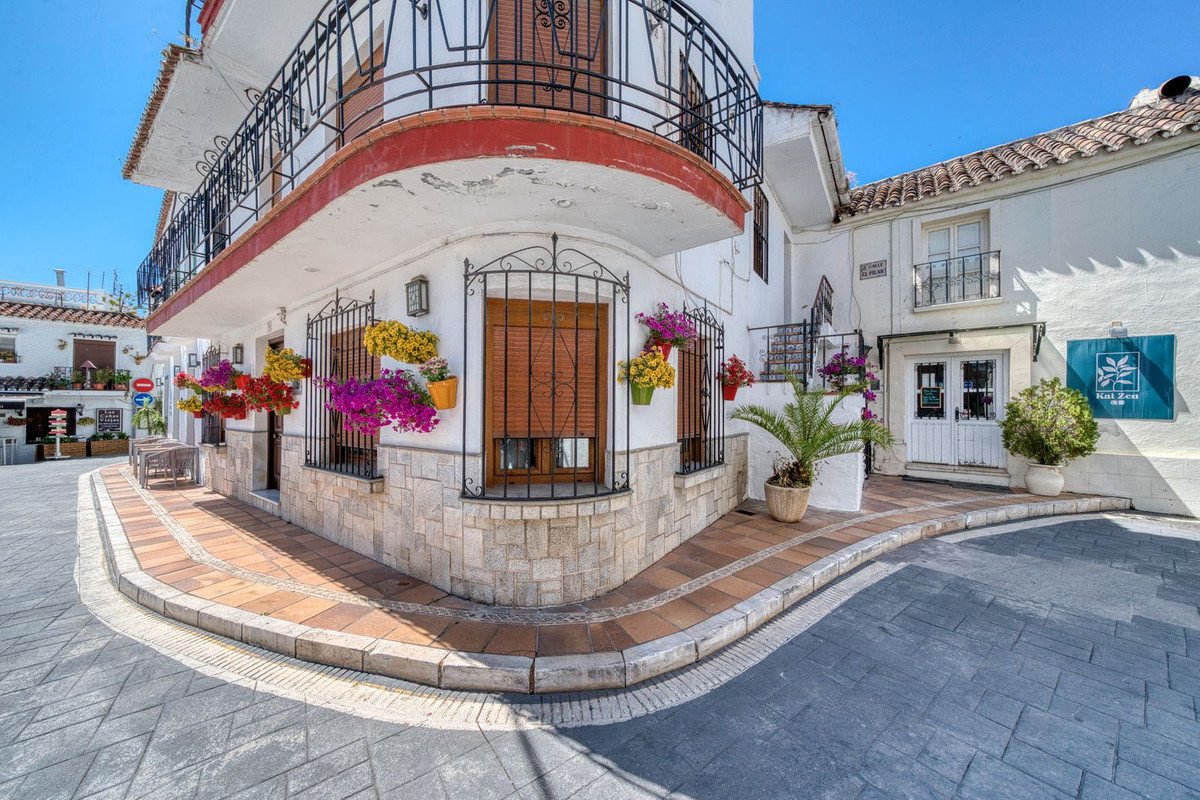 3 Bed Townhouse in Benahavís
