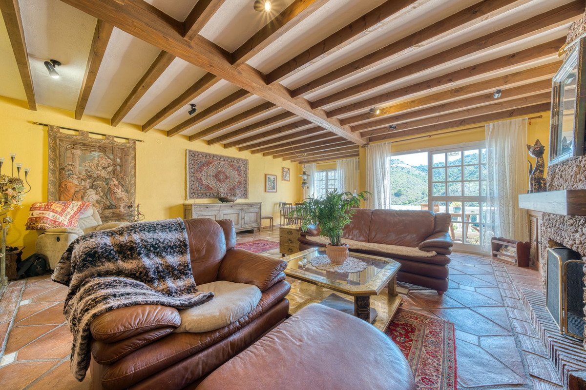 3 Bed Townhouse in Benahavís