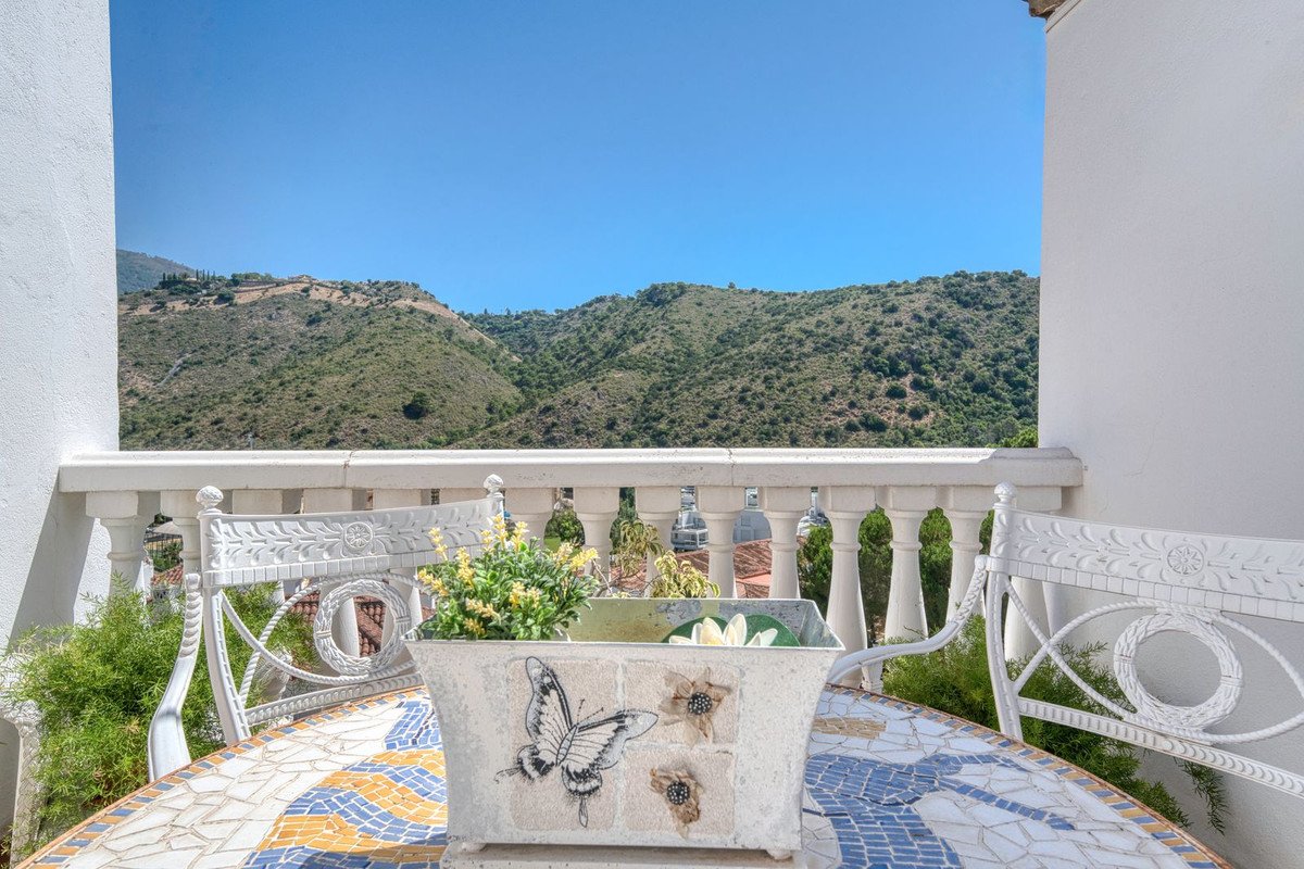 3 Bed Townhouse in Benahavís