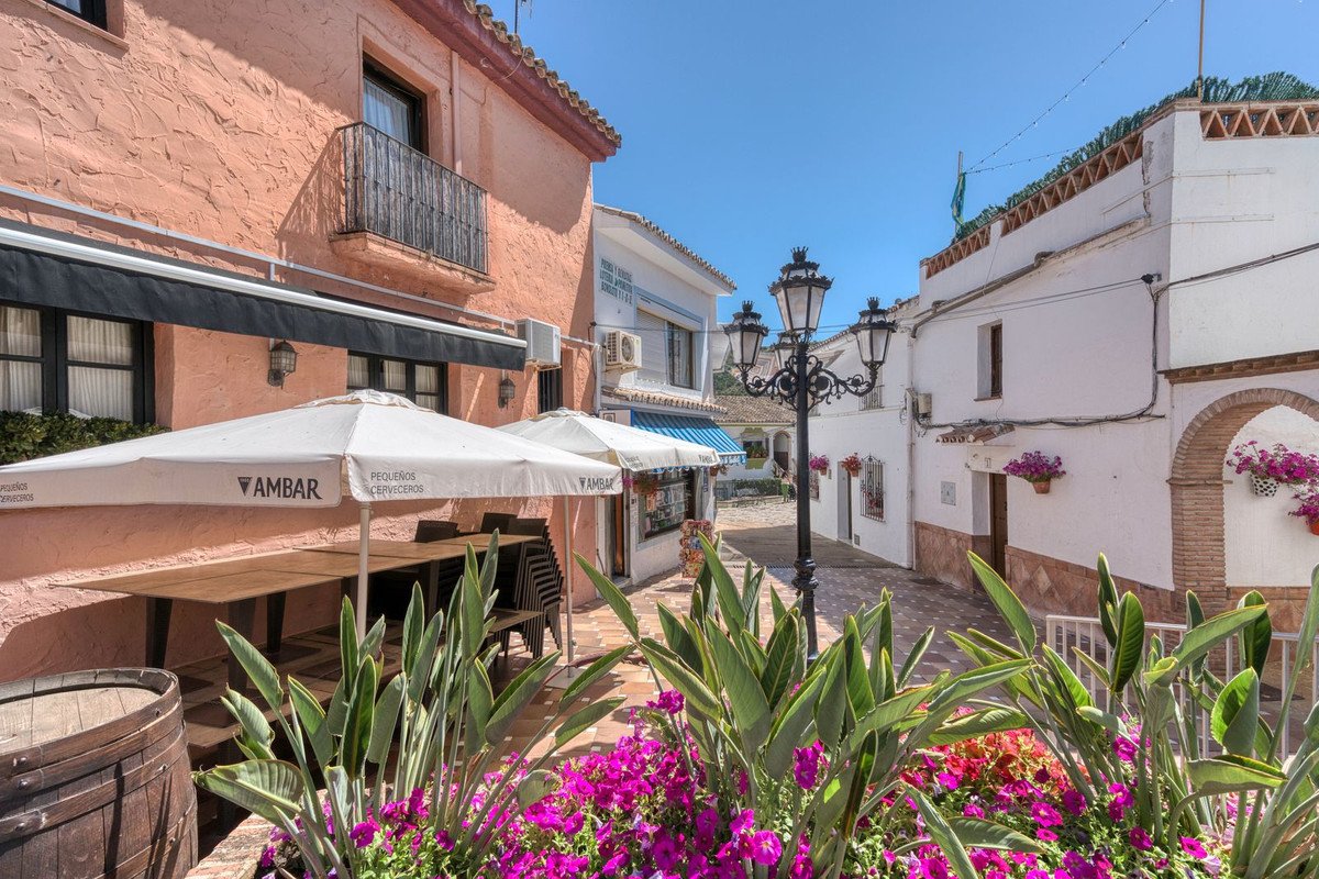 3 Bed Townhouse in Benahavís