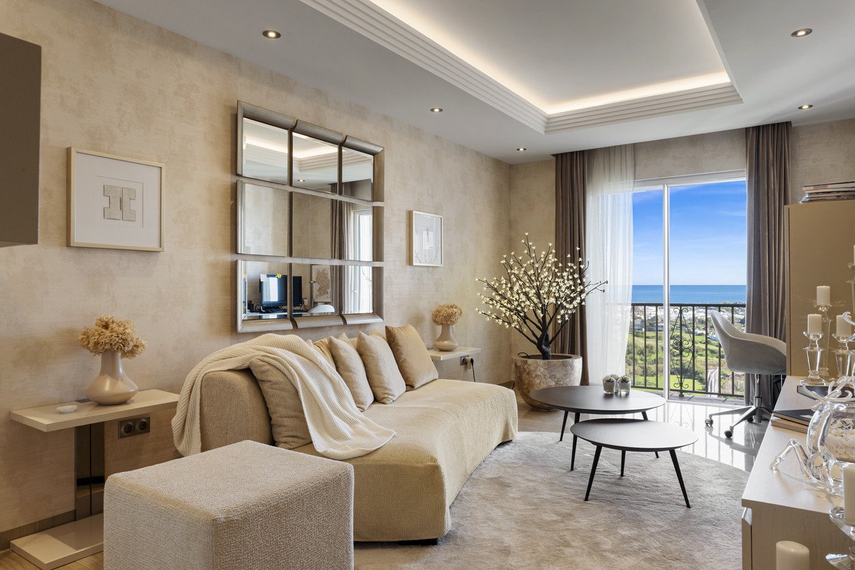 4 Bed Penthouse in Benahavís