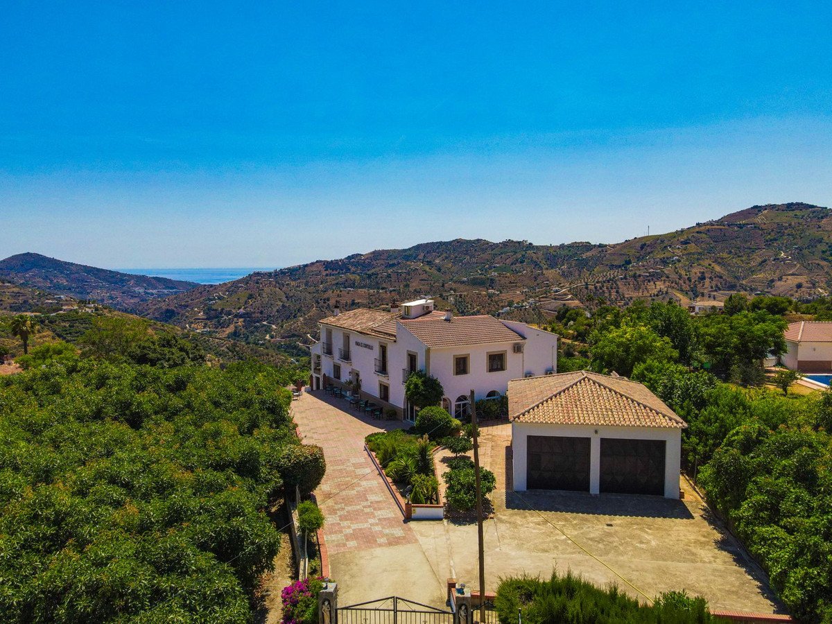 6 Bed Finca - Cortijo in Canillas de Albaida
