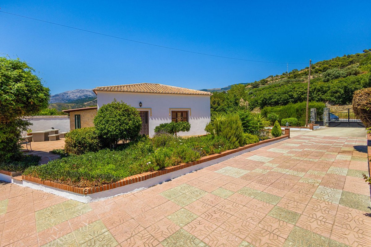 6 Bed Finca - Cortijo in Canillas de Albaida