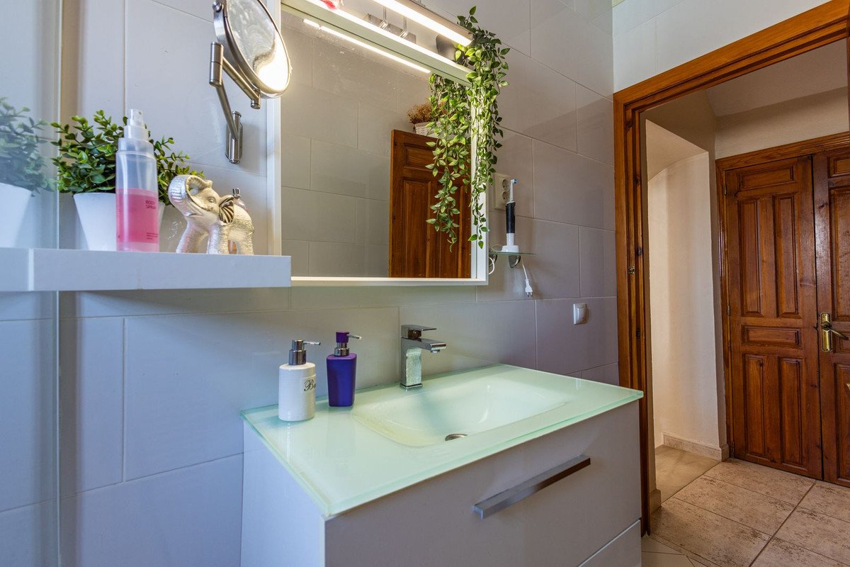 6 Bed Finca - Cortijo in Canillas de Albaida