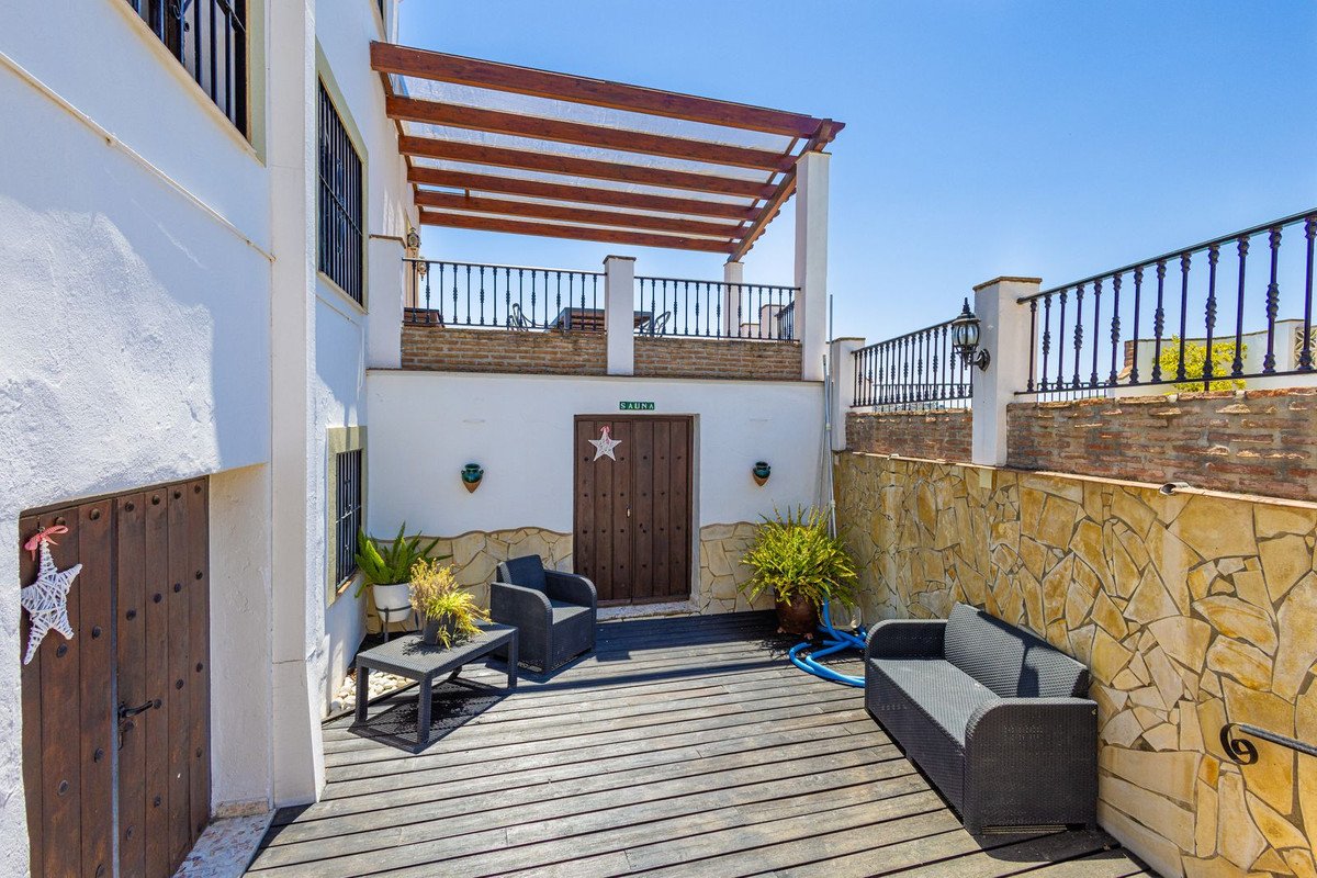 6 Bed Finca - Cortijo in Canillas de Albaida