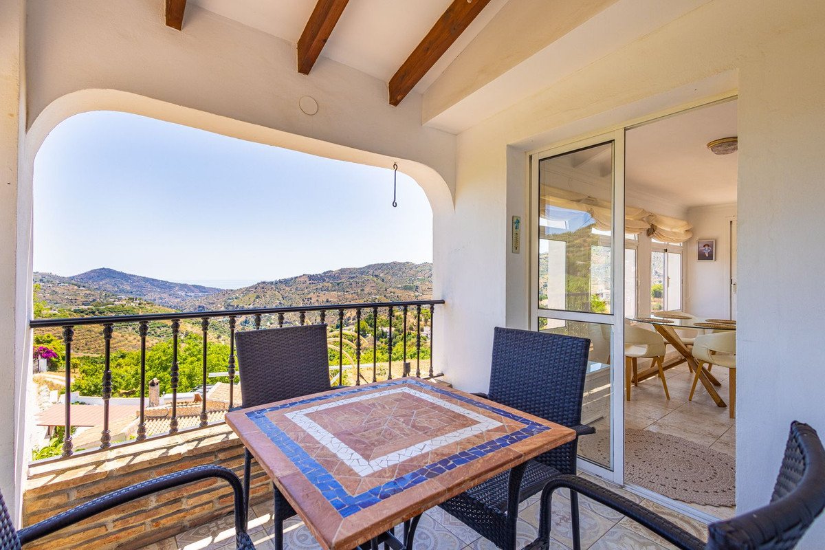 6 Bed Finca - Cortijo in Canillas de Albaida