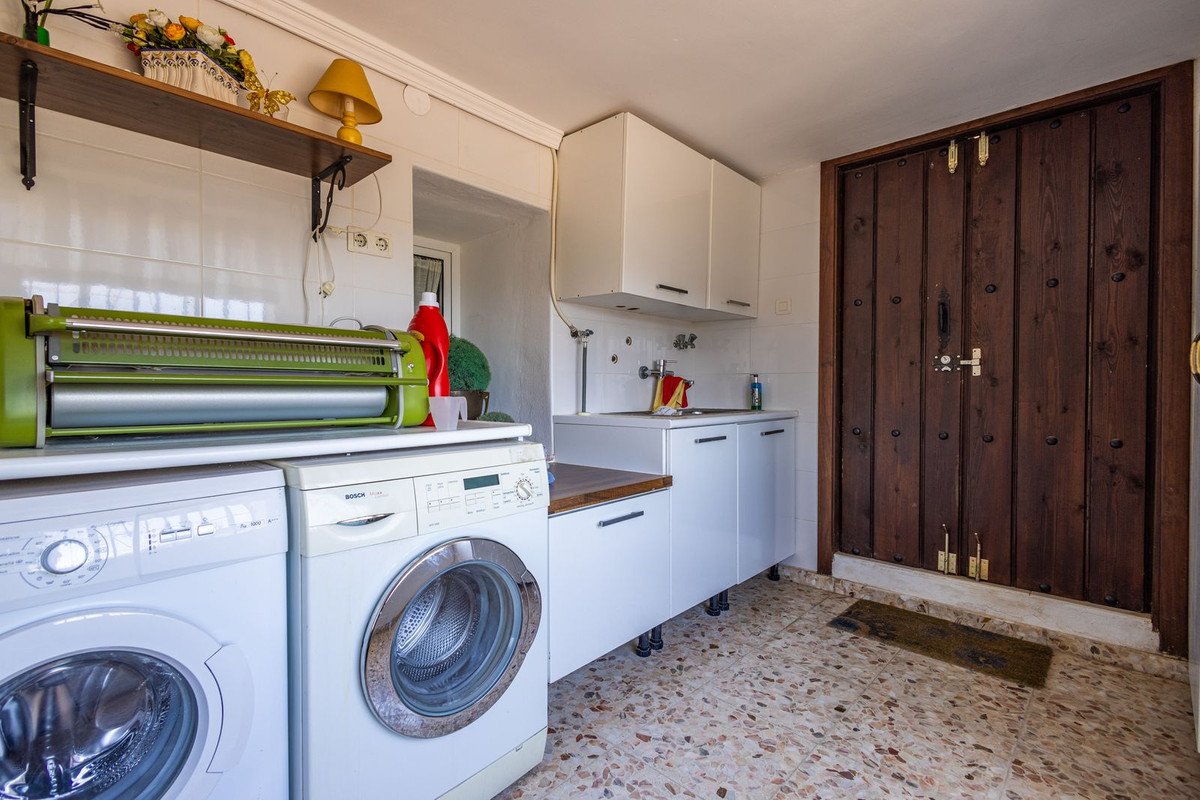 6 Bed Finca - Cortijo in Canillas de Albaida