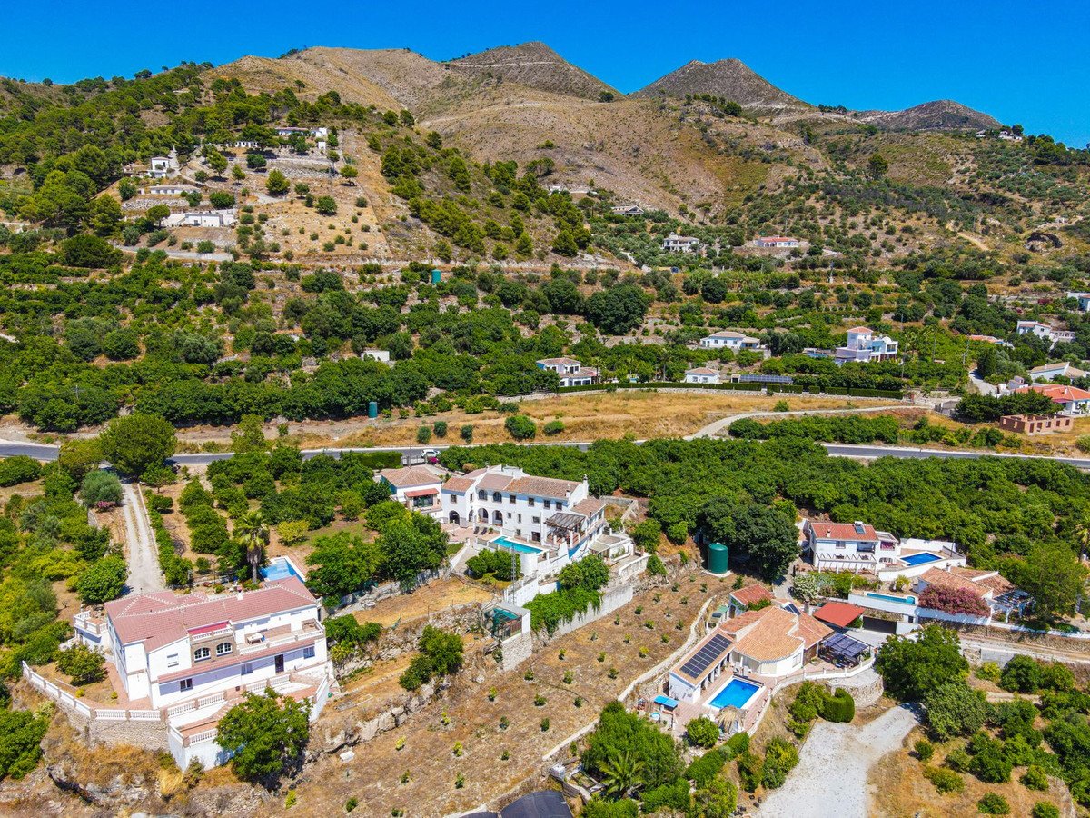 6 Bed Finca - Cortijo in Canillas de Albaida