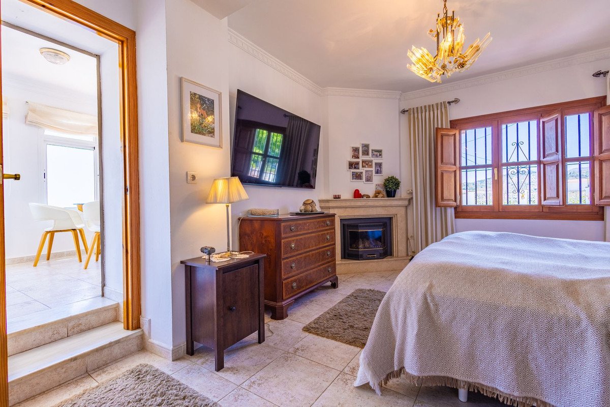 6 Bed Finca - Cortijo in Canillas de Albaida